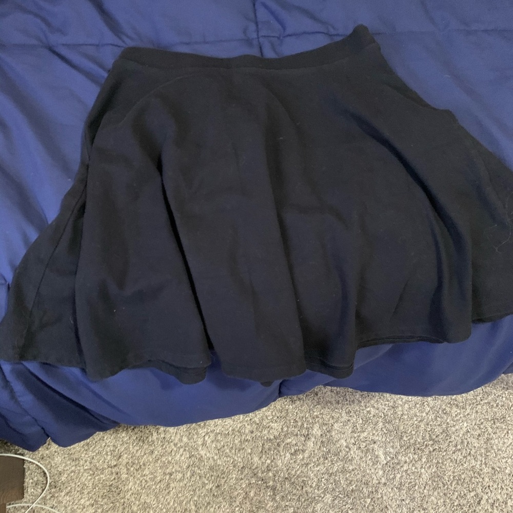 black skater skirt